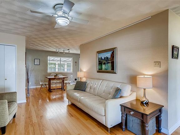 5th image of 8210 Briarwood Ln