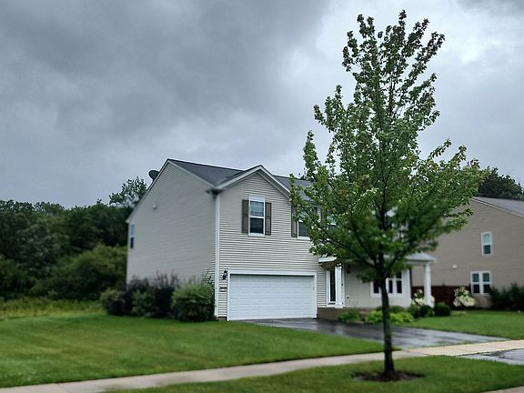 3rd image of 3903 Harmony Dr