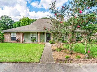 12407 Lake Sherwood Ave N, Baton Rouge, LA 70816