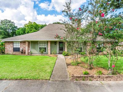 12407 Lake Sherwood Ave N, Baton Rouge, LA, 70816