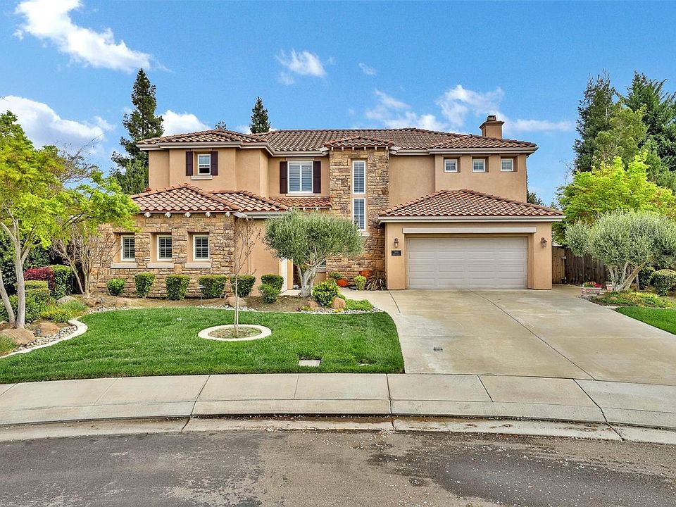 1st image of 5403 Cortina Ln