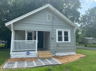 2154 W Chestnut St, Springfield, MO 65802