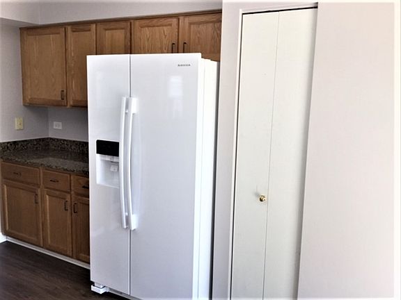 3rd image of 2496 N Pennwood Ct
