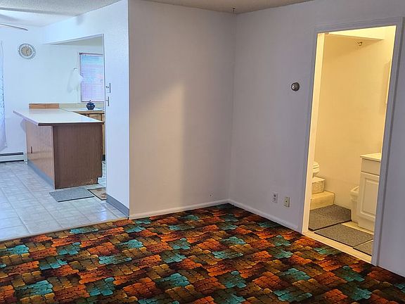 3rd image of 1429 Ash St