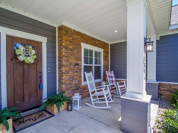 3rd image of 1305 Oak Glenn Pl