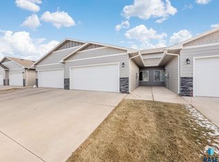9007 W Wisdom Pl, Sioux Falls, SD 57106