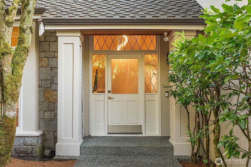 3rd image of 19221 SE 25th Street
