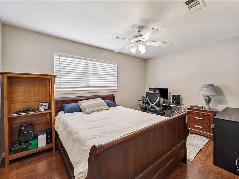 5811 Spruce Forest Dr — Photo 8