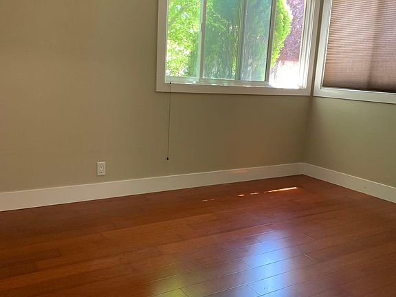 3rd image of 40 Garden St