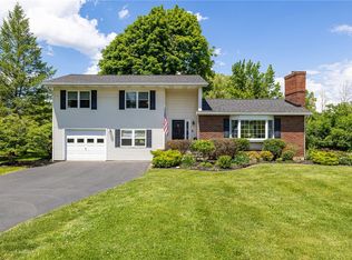 5160 Laura Ln, Canandaigua, NY 14424