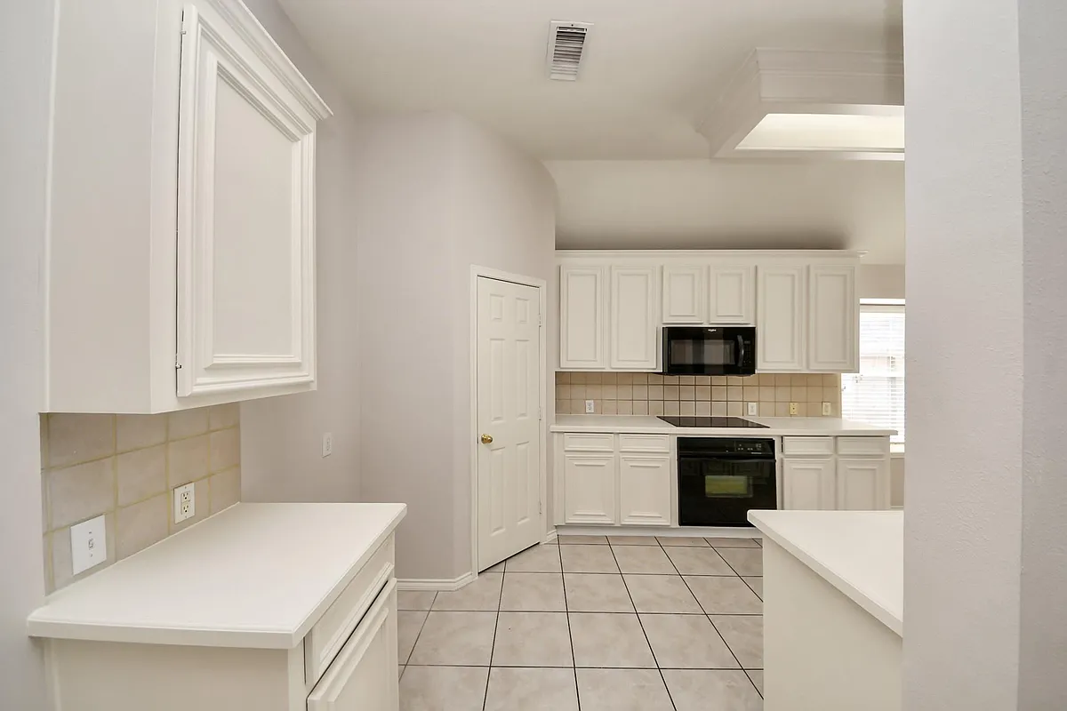 Building Photo - 7207 Glenbank Way