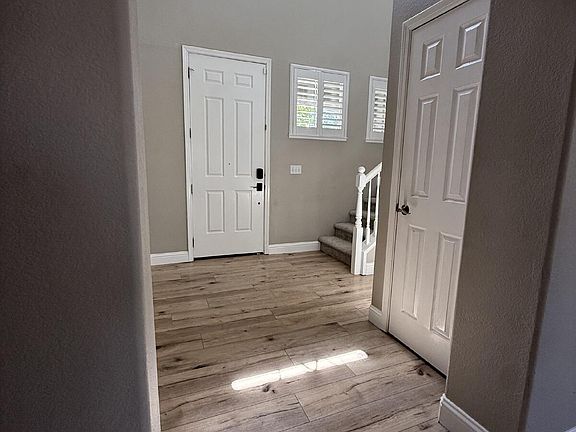 3rd image of 4184 Windsong St