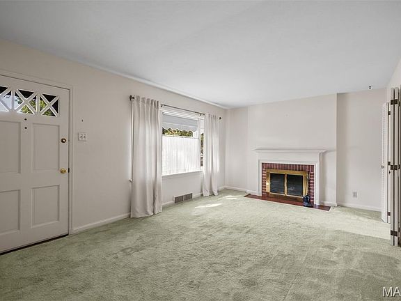 3rd image of 7017 Greenholly Dr