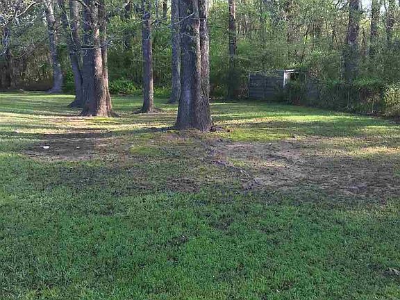 4th image of 147 County Road 1315