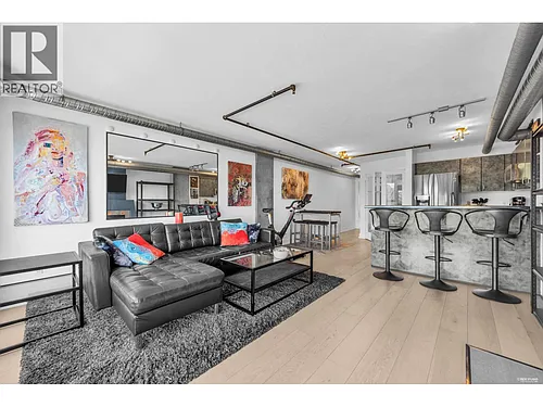 27 Alexander St #608 Photo 1