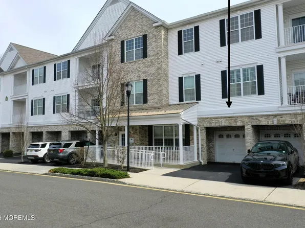 112 Regency Court #112, Morganville, NJ 07751