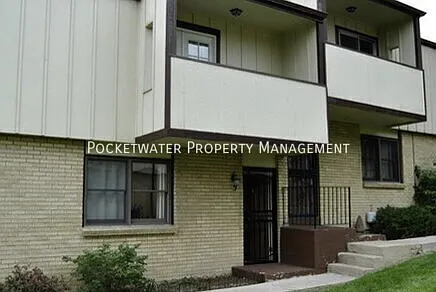 1827 Quail St #5 — Photo 1