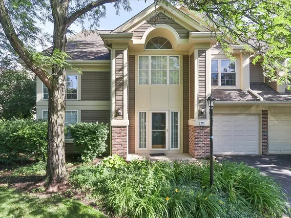 725 Deep Wood Ct, Elk Grove Village, IL 60007