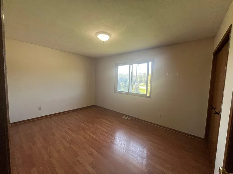 8555 Lake Michigan Dr — Photo 5