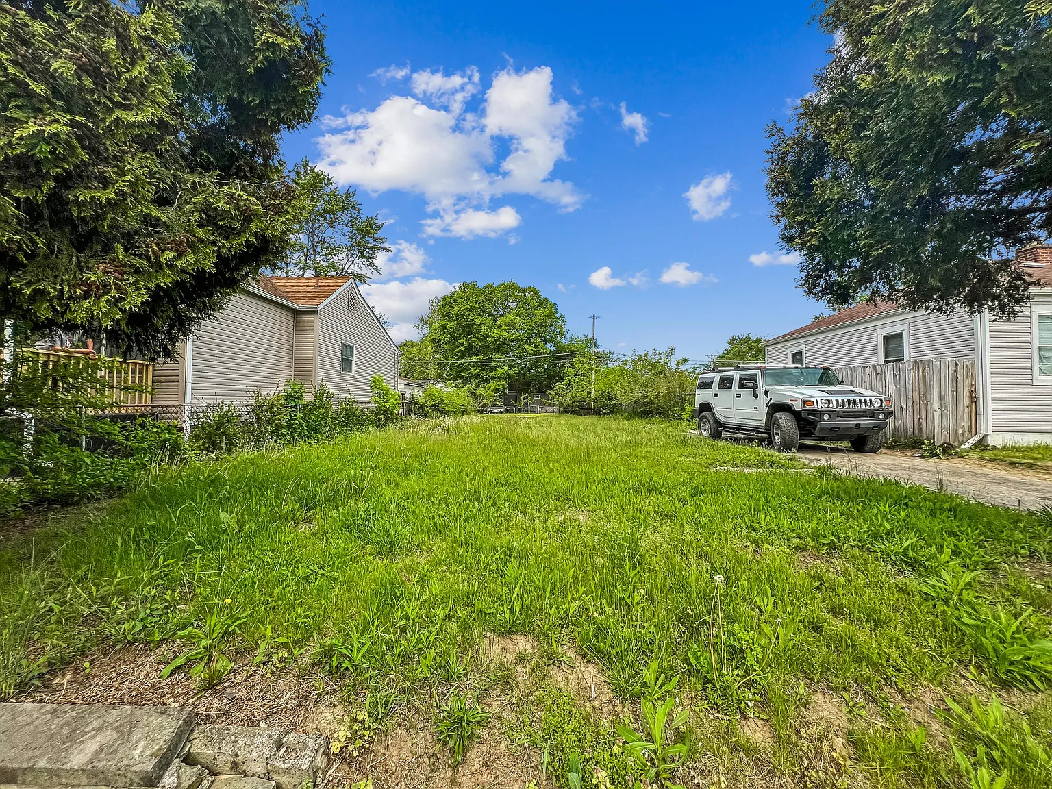 2273 McGuffey Rd photo 1