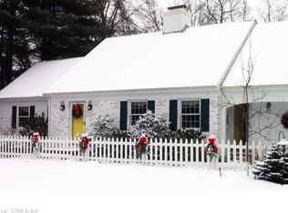 34 Pilgrim Ln, Manchester, CT 06040