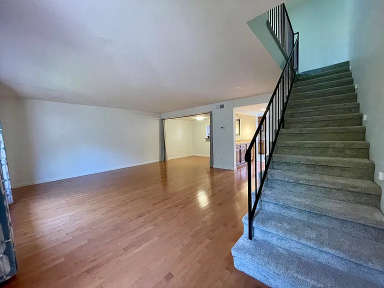 845 E Ave #G — Photo 24
