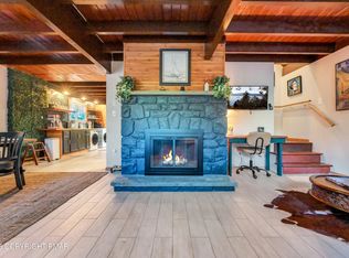 206 Adams Pl, Tobyhanna, PA 18466