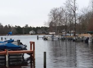 64 Ridge Lake Dr, Manning, SC 29102