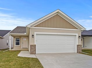 3 Eric Ct, Bloomington, IL 61705