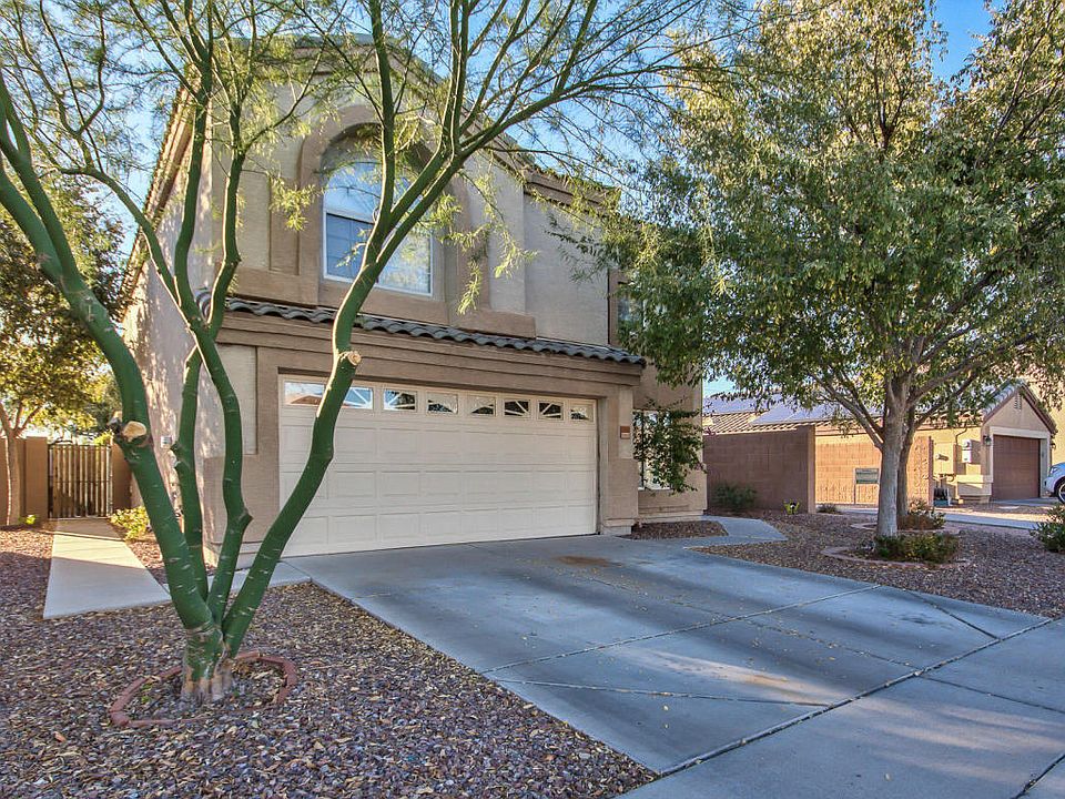 1st image of 804 S Chatsworth