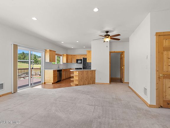 4th image of 103A Chardonnay Dr #A