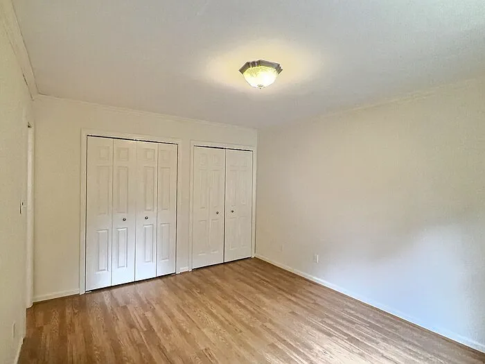 1515 E Franklin St #16 — Photo 7