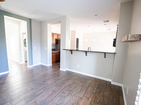 5th image of 4255 E Park Ave