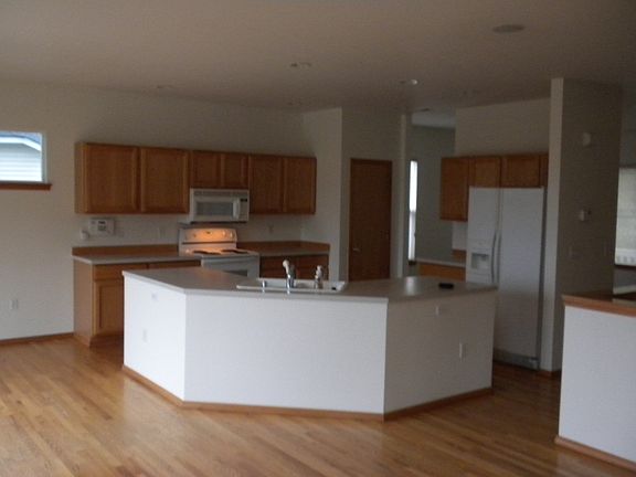 Looking toward kitchen