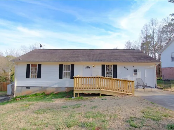 5674 Maiden Ln, Lula, GA 30554