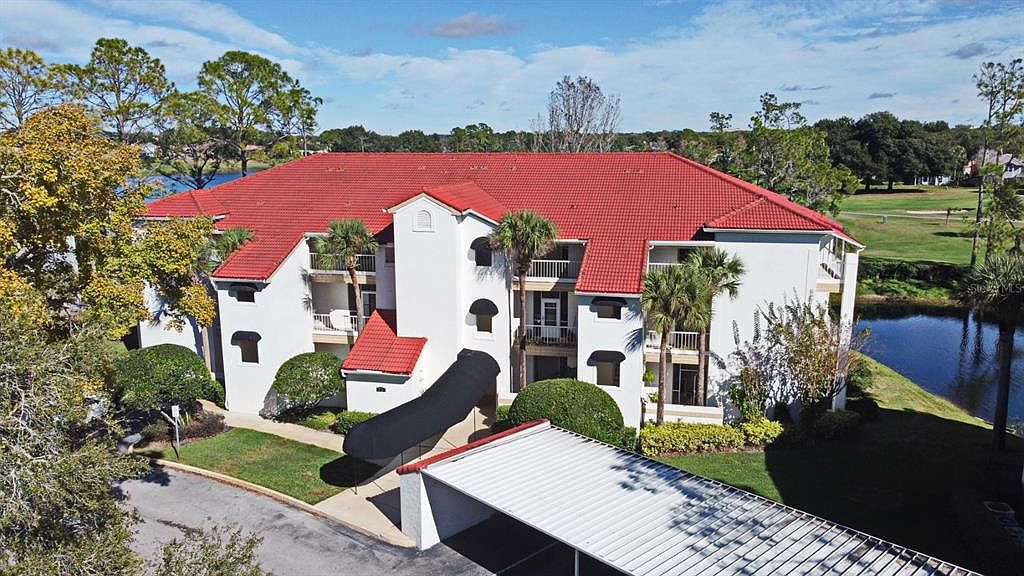 443 Hamptoncrest Cir APT 305