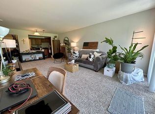 17W530 Butterfield Rd, Oakbrook Terrace, IL 60181