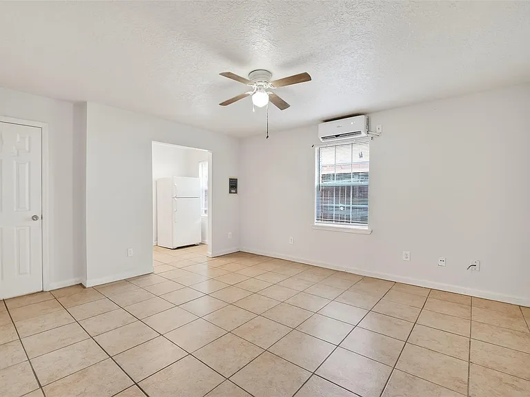 7742 Park Place Blvd #4 — Photo 6