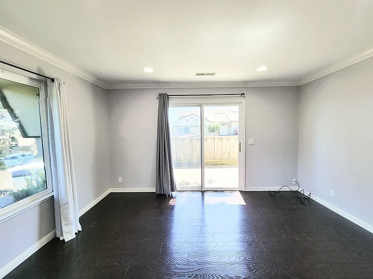 2700 Kilconway Ln — Photo 6