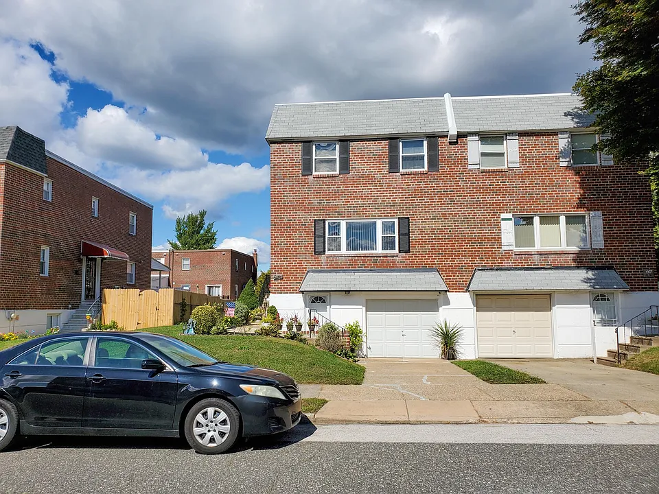 405 Burgess St