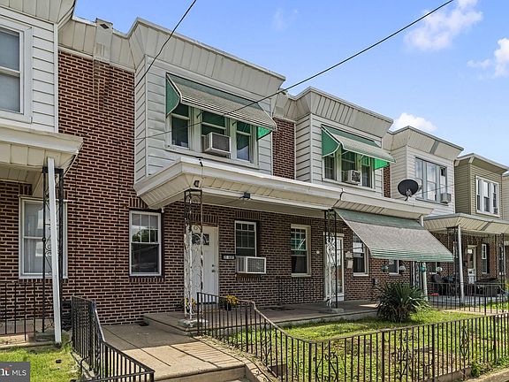 3rd image of 2307 Buckius St