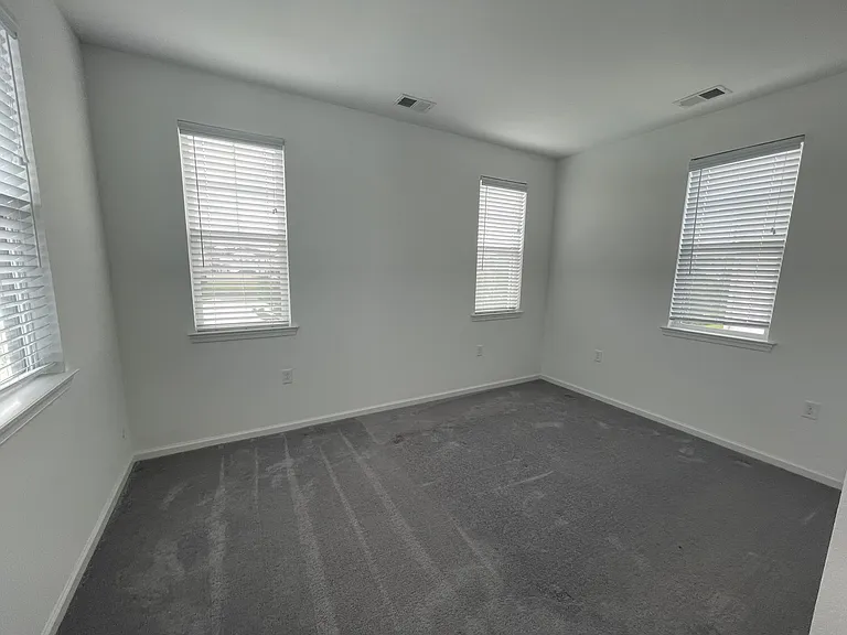 4024 Trenwith Ln — Photo 8