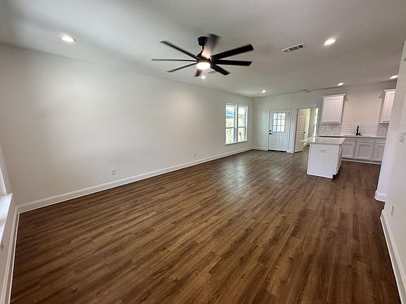 2nd image of 2216 Langford St
