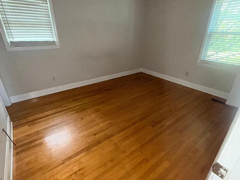 1401 Habersham Dr — Photo 6