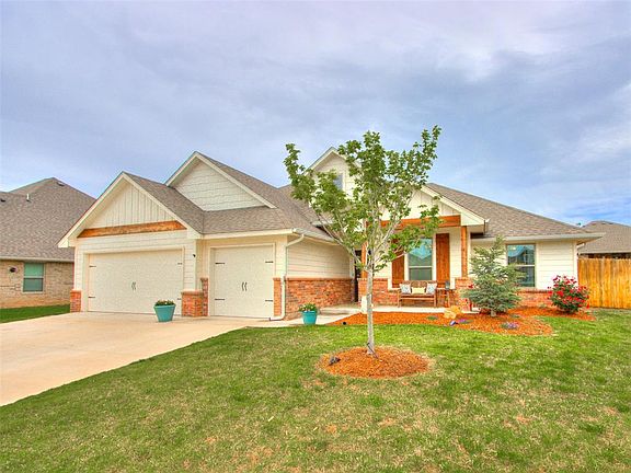 2nd image of 10108 NW 141st Cir