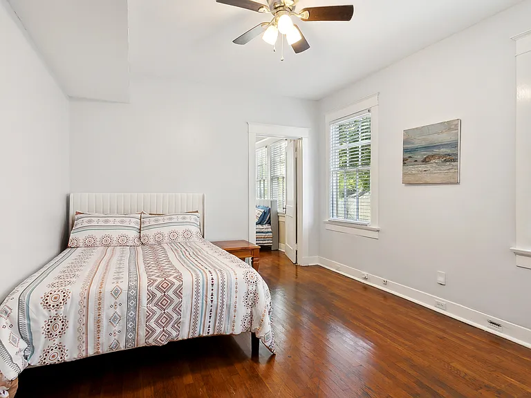 2209 Broadway St — Photo 17