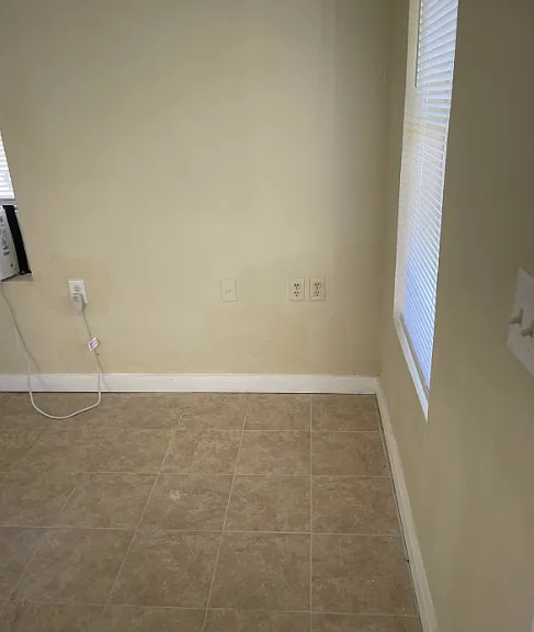 20010 Gardenia Ln — Photo 2