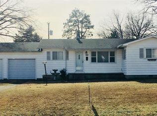 311 E Gum St, Henryetta, OK 74437