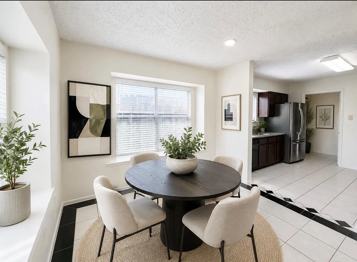 3 bed, 2.0 bath, 1469 sqft, $2,100 — Photo 4