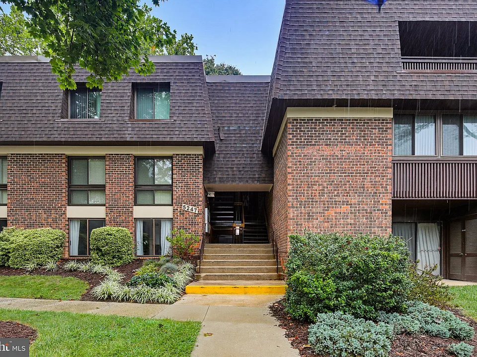 5247 W Running Brook Rd #101